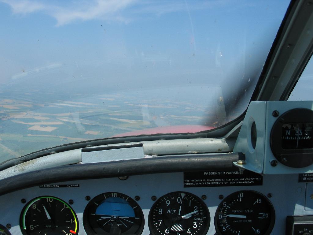 In vista di Bergamo - Orio al Serio - Questa è la visibilita nella Pianura Padana.jpg - In vista di Bergamo Orio al Serio. Questa è la visibilità nella Pianura Padana